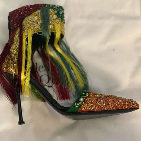 🔥NIB ALEXANDER MCQUEEN HARNESS BEADED POINT TOE PUMP MULTICOLOR FRINGE 37.5 - Picture 6 of 14